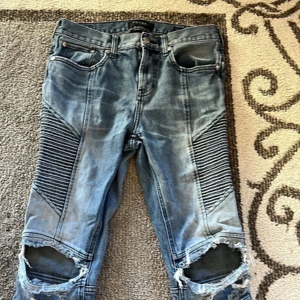 Pac Sun raw edge jeans size 30X30